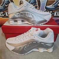 Nike Shox R4 Metallic Silver Womens Girls Trainers Size 5 UK Brand New Rrp &pound;140