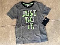 NIKE BOYS T-SHIRT BRAND NEW SIZE 5-6years 110-116cm GREY JUST DO IT
