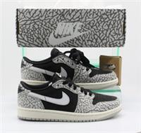 NIKE AIR JORDAN 1 RETRO LOW OG JUNIOR UNISEX TRAINERS UK 3.5 EU 36 RRP £120 AD