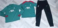GEN NIKE  Liverpool's Older Boys XL Tracksuit/158-170cm T SHIRT BUNDLE 14/15YR