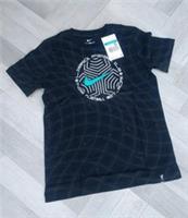 Nike LFC Liverpool FC  Official Football T-Shirt BNWT KID'S BOY'S med 10-12 YRS