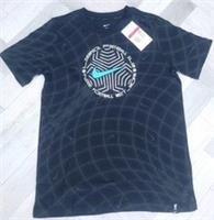 Nike LFC Liverpool FC Official Football T-Shirt BNWT KID'S BOY'S large 12-13 yrs