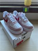 Nike Air Force 1 07 QS Love Letter UK 4