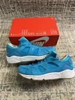 Size 10.5 - Nike Huarache International Blue Gum 819482-400