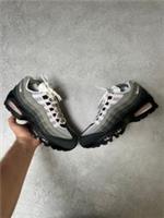Nike Air Max 95 - Pink Foam 2025 - UK7.5