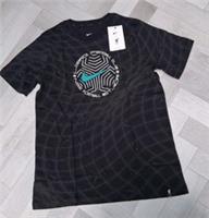 Nike LFC Liverpool FC  Official Football T-Shirt BNWT KID'S BOY'S XL 14-15 YRS