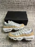 Size 8.5 - NIKE AIR MAX 95 SE PRM Silver Gold AH8697-002