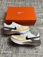 Size 8 - Nike Structure 25 Summit White Mink Brown Varsity Maize DJ7884 110