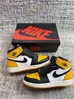 Size 5.5 - Nike Air Jordan 1 High Taxi GS 575441-711