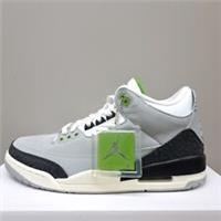 NIKE AIR JORDAN 3 RETRO "CHLOROPHYLL" (136064 006)