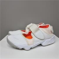 NIKE RIFT (GS) (2008) TRAINRS VARIOUS SIZES (322359 103)
