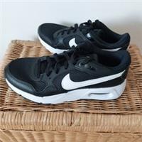 Nike Air Max SC Trainers Shoes Black &White 4.5 Youth Brand New Free UK P&P
