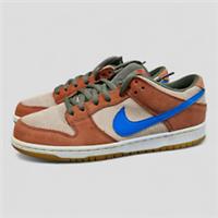 Nike SB Dunk Low "Corduroy & Dusty Peach" Trainers (BQ6817 201)