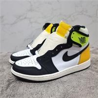 Nike Air Jordan 1 Retro High OG University Gold (555088 118)