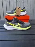 Nike Air Zoom Pegasus 39 NN (GS) Black Volt Running Trainers Size 5.5 (UK)