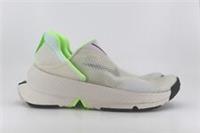 Nike Go FlyEase Phantom Black Ghost Green DR5540-004