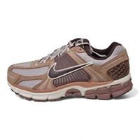 The Nike Zoom Vomero 5 Dusted Clay Gym Running Trainers (HF1553 200)