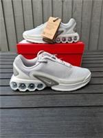 Nike Air Max DN (GS) Wolf Grey Pure Platinum Trainers Size 5 (UK) RRP £100