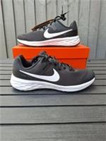 Nike Revolution 6 NN (GS) Black White Running Trainers Size 6 (UK) 40 (EUR)