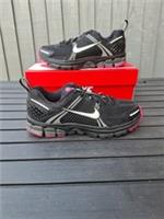Nike Zoom Vomero 5 (GS) Black Pink Blast Trainers Shoes Size 5 (UK) RRP £100