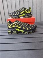 Nike Air Max Plus TN GS Black Cyber Pacific Moss Trainers Size 6 (UK) RRP &pound;105