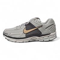 Nike Zoom Vomero 5 JD Light Bone-Sesame Gym Running Trainers | HM9657 001