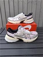 Nike V2K Run Doll Metallic Silver Running Trainers Men's Size 9 (UK) RRP &pound;110