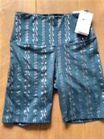 Nike One Womens Shorts S M Dark Green Dri Fit Luxe 7 Swoosh Gym FB5583-328 - S Regular