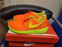 Nike Rosherun (GS) Running Shoes Trainers Size UK 3.5
