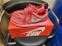 Nike RosheRUN PRINT GS Trainers Size 5.5 UK