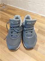 nike air max Trainers 579995-003 Uk4 Excellent Condition
