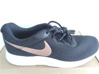 Nike Tanjun women's trainers shoes DJ6257 001 uk 4.5 eu 38 us 7 NEW+BOX