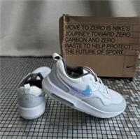 Nike Air Max Girls Trainers UK 13 EUR 31.5