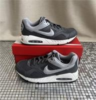 Nike Air Max Junior Trainers Size UK 5.5 EUR 38.5