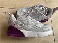 NEW Girls PINK NIKE AIR 270 Trainers (UK 7+8)