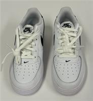 NIB YOUTHS NIKE AIR FORCE 1 TRAINERS UK 6 WHITE/ BLACK LEATHER CASUAL LACES