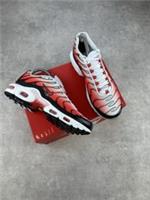 Nike Air Max Plus GS | White/Light Crimson-Black | FD9768-100 | FAST SHIPPING ✅