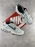 Nike Zoom Vomero 5 W | Light Silver/Light Bone | FN6742-001 | FAST SHIPPING ✅
