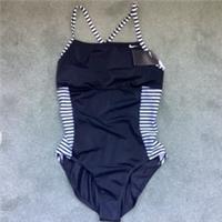 BNWT Ladies Nike Black & White Swimsuit, UK Size XL, Tagged - XL Regular
