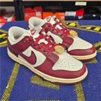 Nike Womens Dunk Low Se Trainers - Sisterhood Sail Team Red - UK 2.5