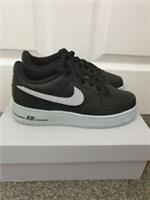 Nike Air Force 1 Black/Wolf Grey Size Youth uk 6 NEW IN BOX