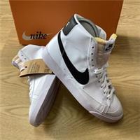 BNWB LADIES NIKE BLAZER MID 77 NEXT NATURE BLACK WHITE TRAINERS SIZE UK 5.5 125