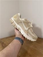 Wmns Nike Air Zoom Vomero 5 Beach Light Khaki HQ0458-200 UK7.5 EUR42 Running TN
