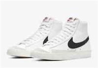 Nike Mens Blazer Mid 77 Vintage Trainers BQ6806-100 Size UK 7.5 BNIB