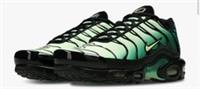 Nike Air Max Plus TN Vapor Green Lemon Twist Brand New DM0032-301 📦✅️