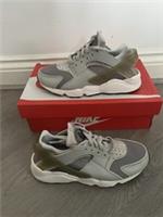 Nike Air Huarache Mens Grey Iron/Obsidian FB3259-001 - Size UK 5.5 - New In Box