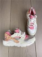 Nike Air Huaraches Pink/ Beige GS UK 4 - BNWOB
