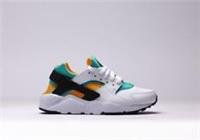 Nike Huarache Run GS (Sz UK 4) - 654275 101