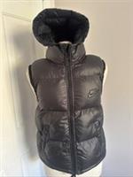 Nike Therma Fit Black Puffer Jacket Hooded Gilet Kids Size M 137-147cm