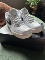 Nike Air Force 1 '07 FlyEase - Size UK Womans 4.5